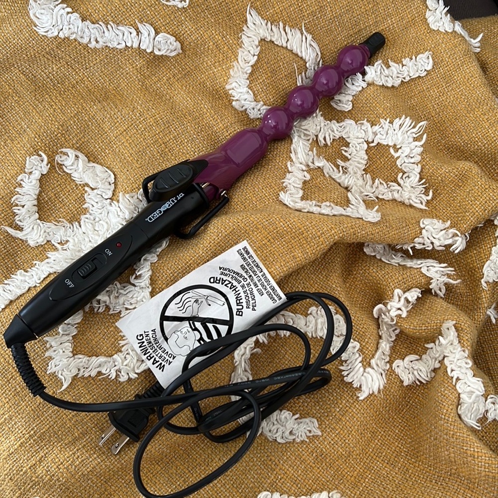 Plugged In Bubble Curling Wand